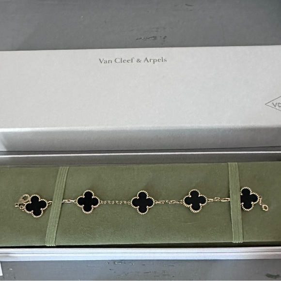 Van cleef and arpels black onyx 5 motif Alhambra bracelet - Picture 1 of 6